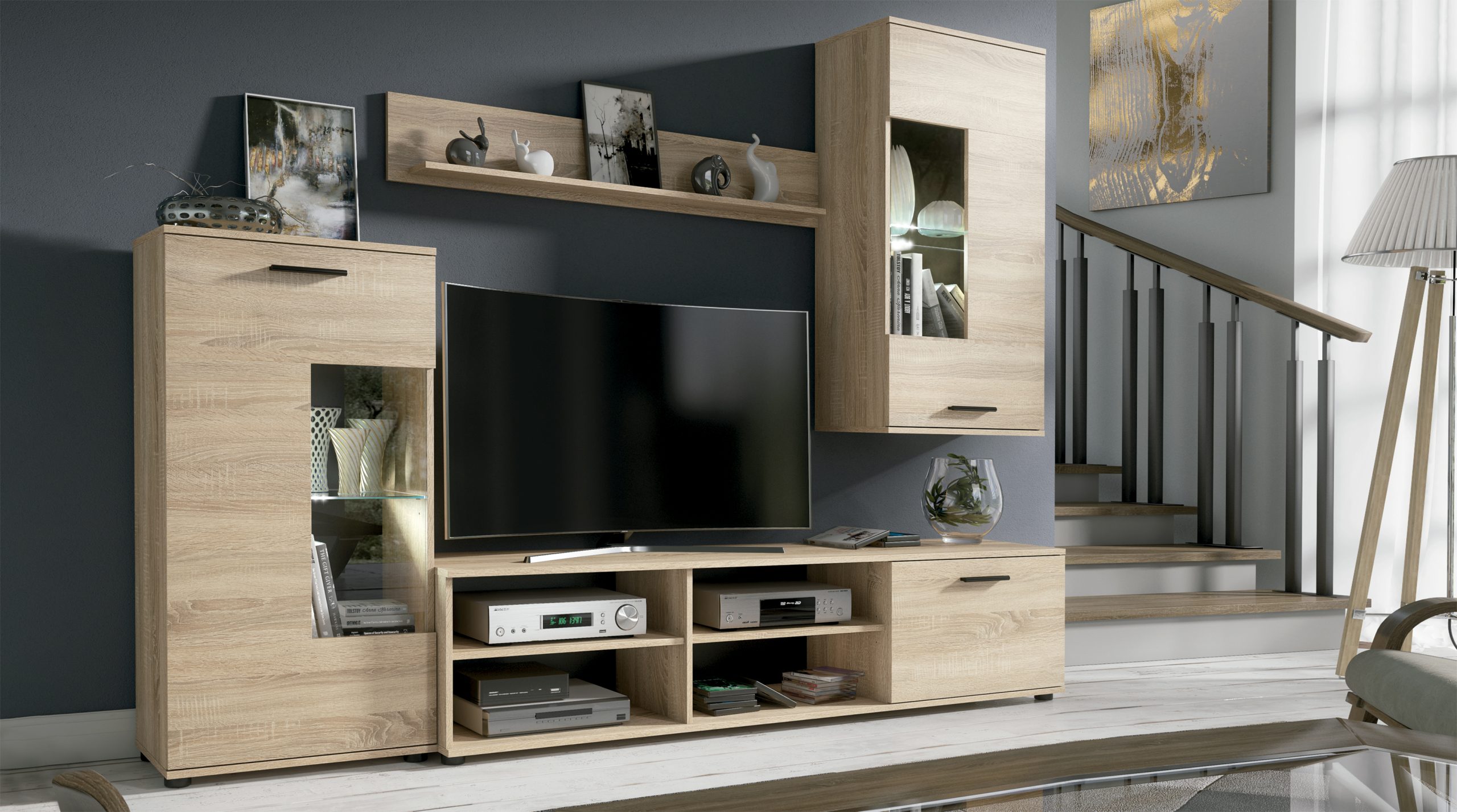 Salón Avanza-Antigona